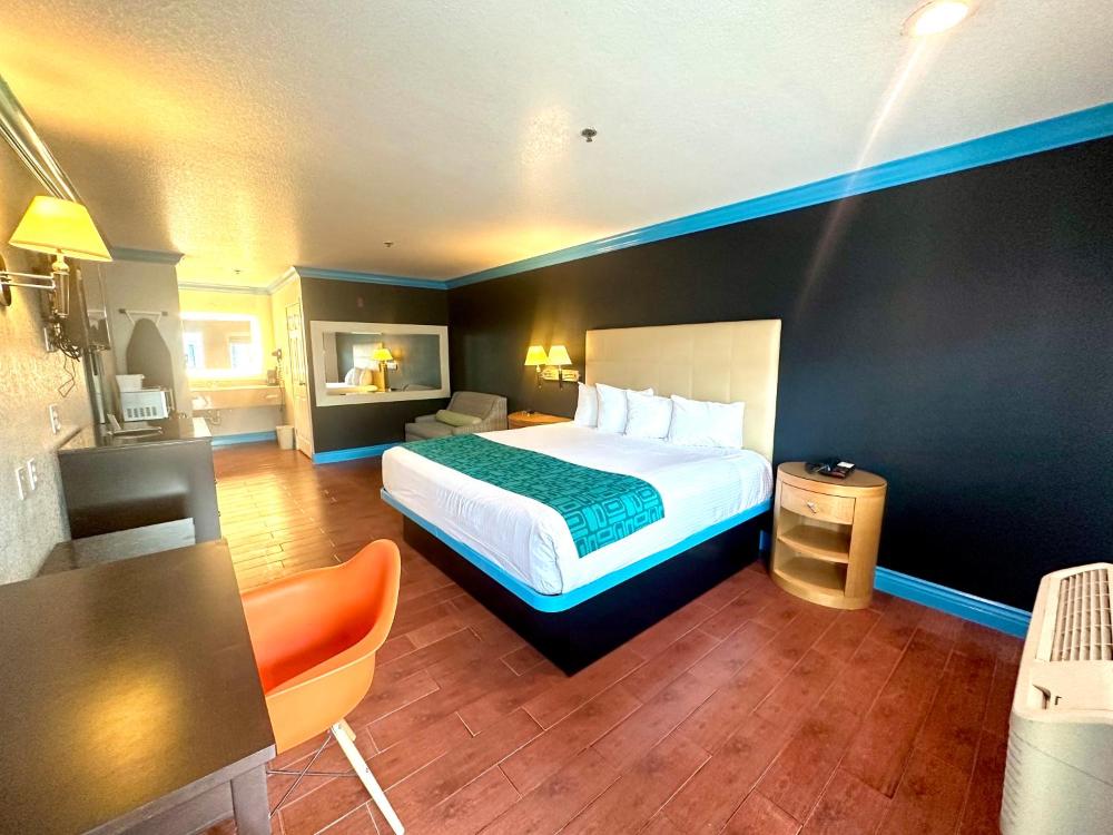 King Suite interior